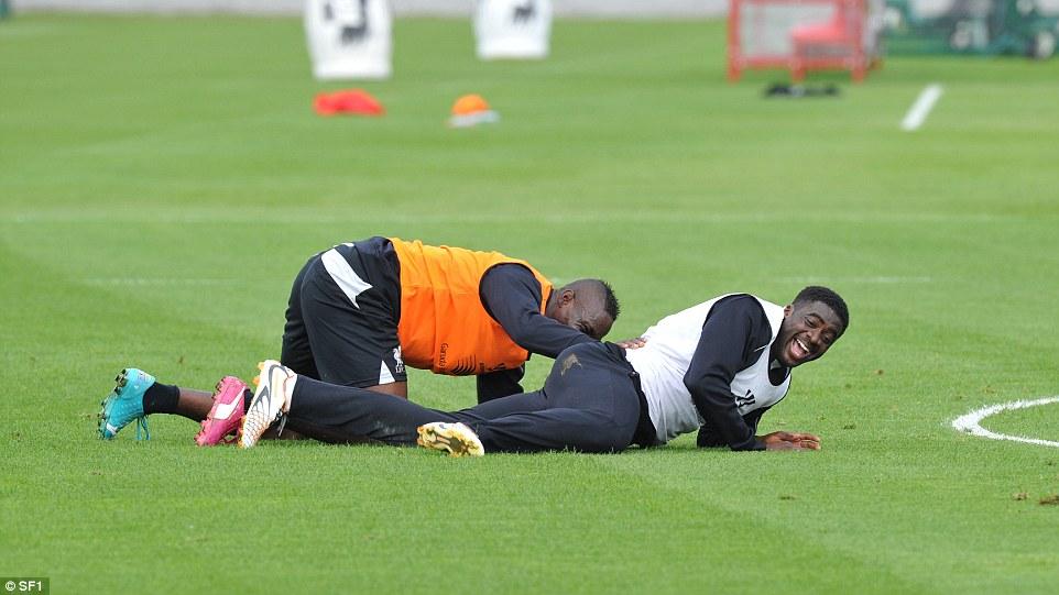 BwCuoRiCUAAcB_y.jpg:large