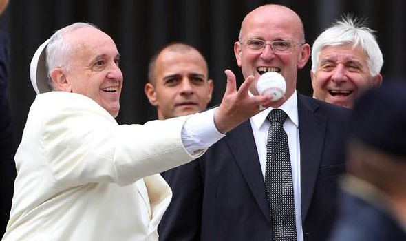 Pope-Francis-drops-a-baseball-514819.jpg