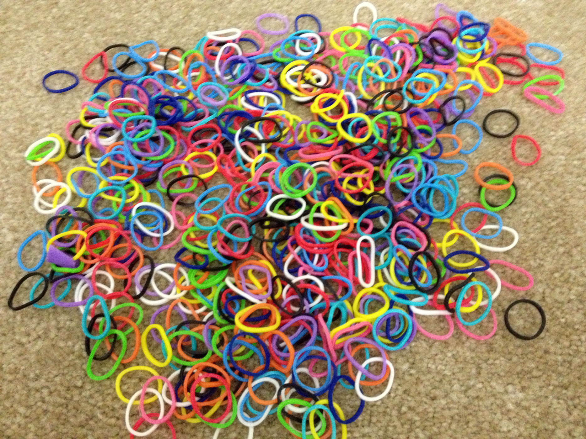 rubber%20loom%20rainbow%20bands%208.jpg