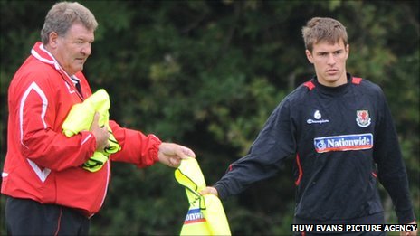 _56297316_cdf_wales_football_training40-1.jpg