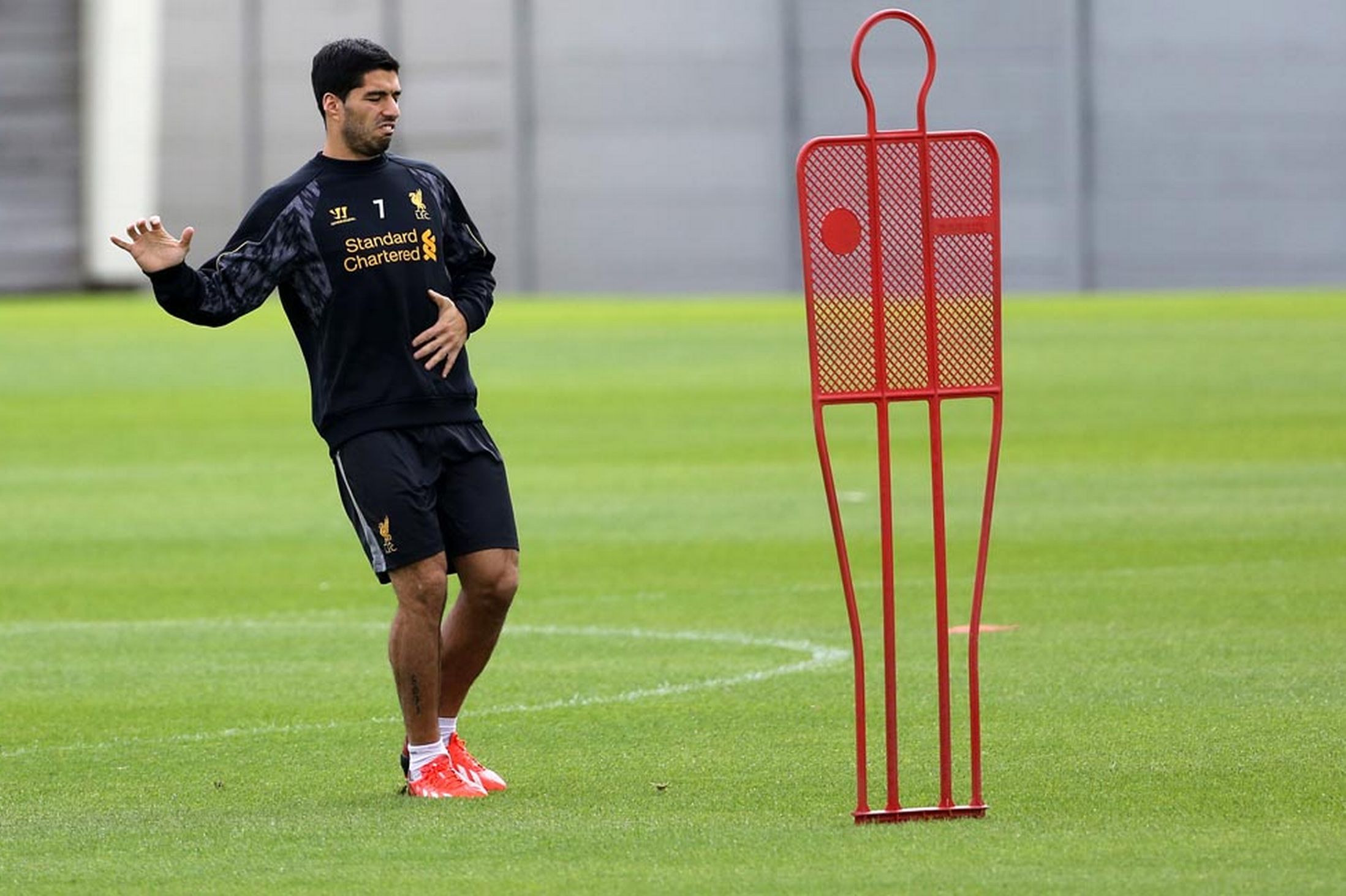 Luis-Suarez-trains-2144427.jpg