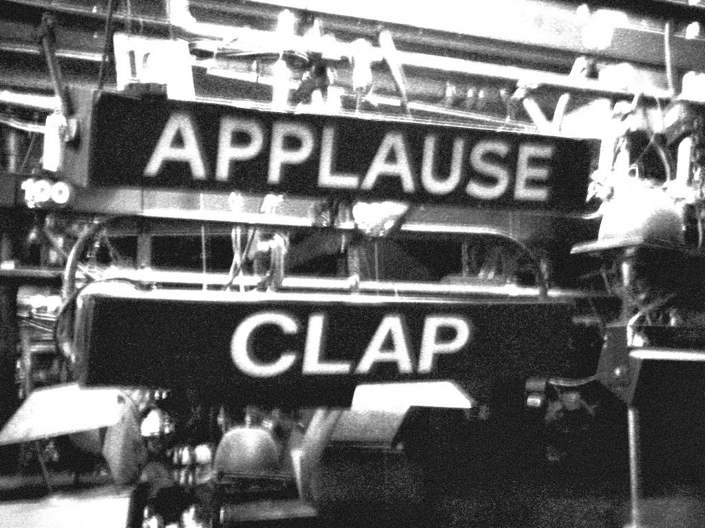 applause_sign.jpg