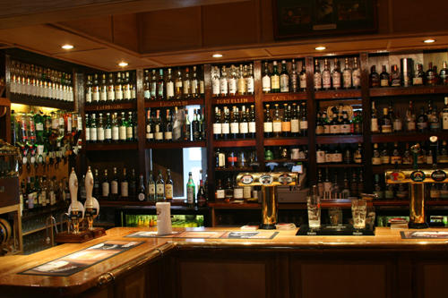 whisky-bar-bowmore.jpg