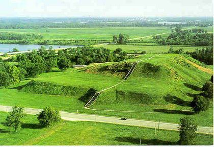 Monks_Mound.jpg