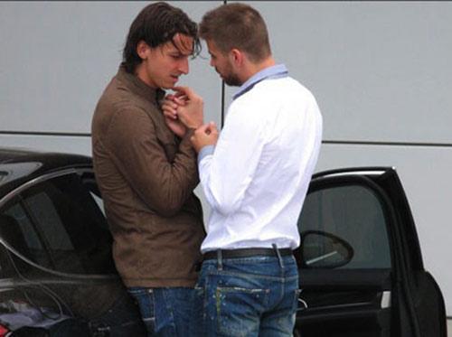 -WTF-Zlatan-Ibrahimovic-Gerard-Pique-gerard-pique-14766193-500-373.jpg